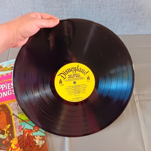 VTG Snow White Disney's Happiest Songs Cardboard Record Cover Bambi Pooh +MORE - Picture 3 of 5